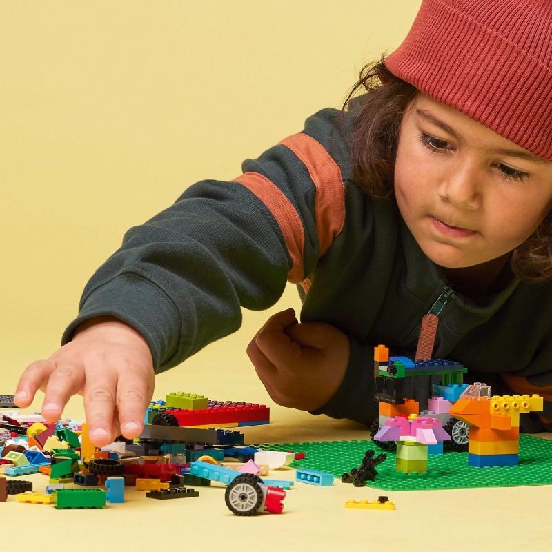 LEGO® Classic Yeşil Plaka 11023