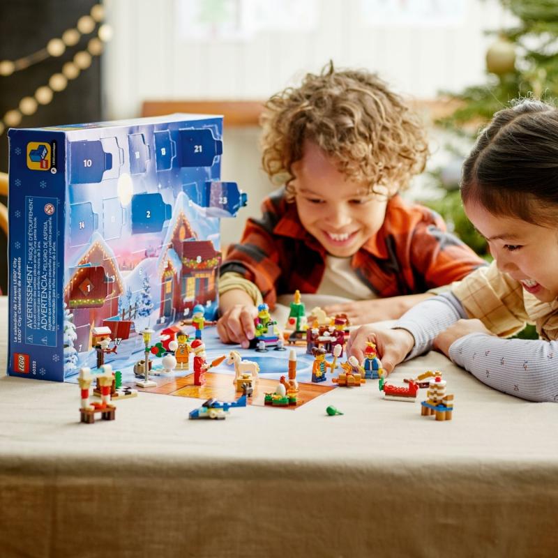 LEGO City Yılbaşı Takvimi Yapım Seti 60352