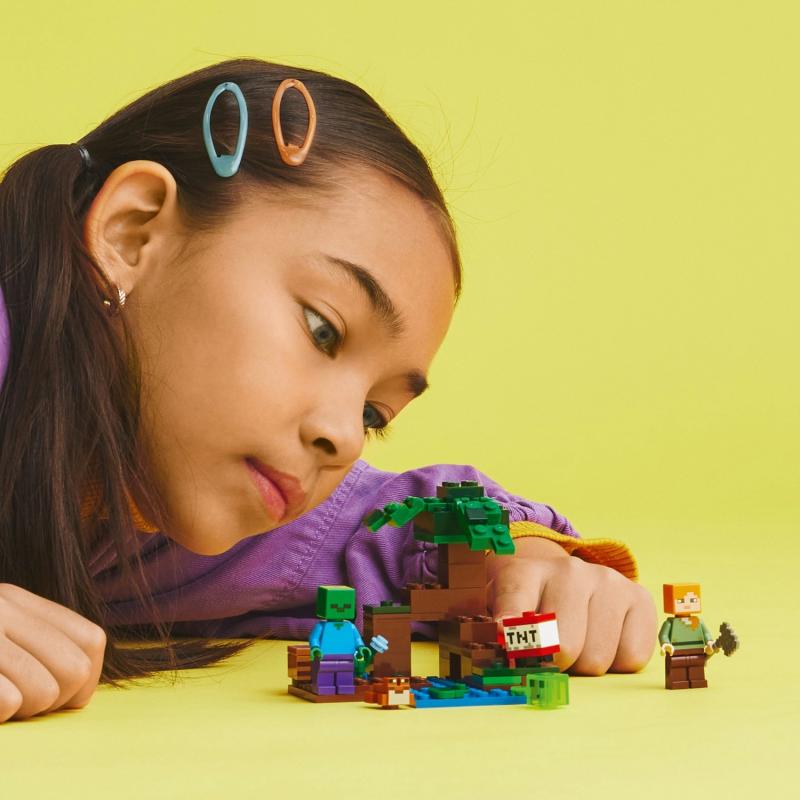 LEGO® Minecraft Bataklık Macerası 21240