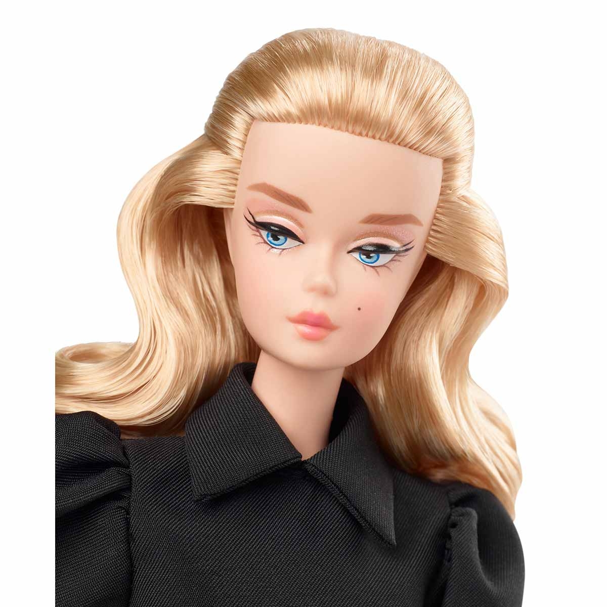 Barbie Siyahın Asaleti Bebeği GHT43