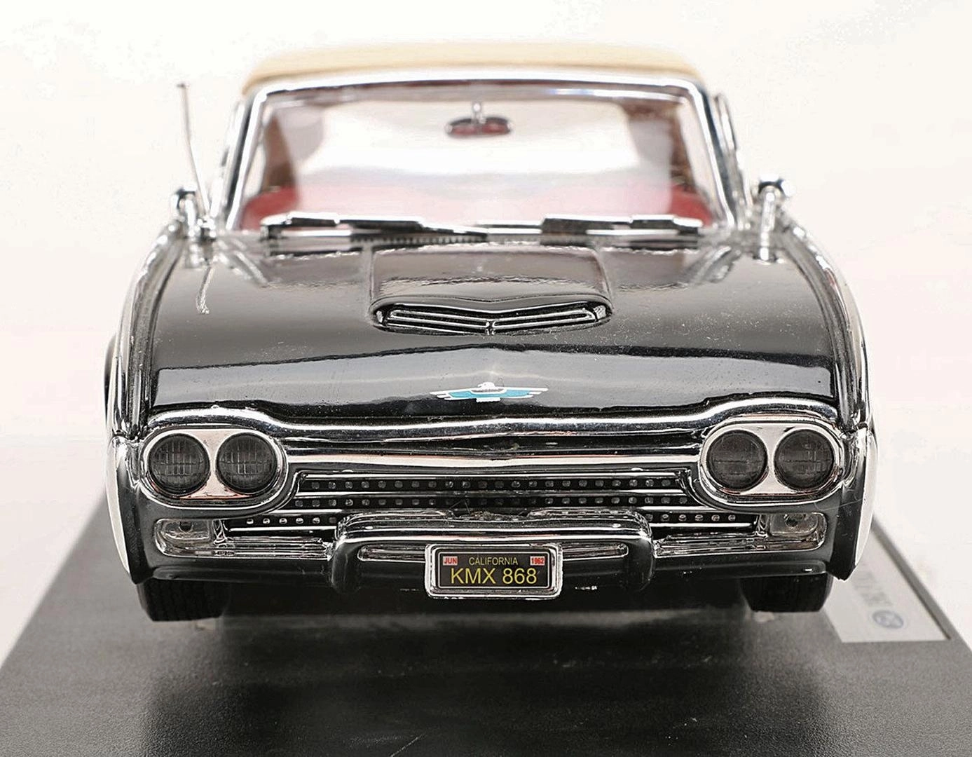 Welly 1962 Ford Thunderbird 1:18 Model Araba (Siyah)