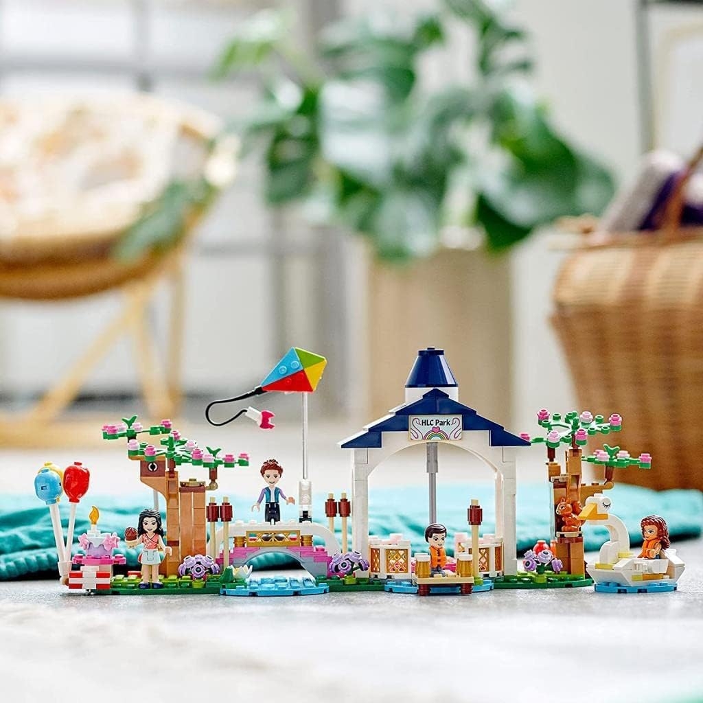 LEGO® Friends Heartlake City Parkı 41447 