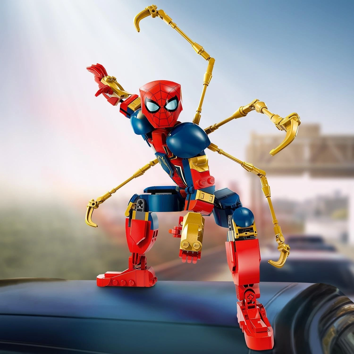 LEGO Marvel Iron Örümcek Adam Yapım Figürü 76298