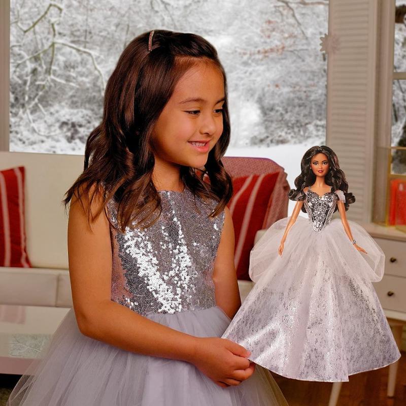 Barbie 2021 Mutlu Yıllar Bebeği - Esmer