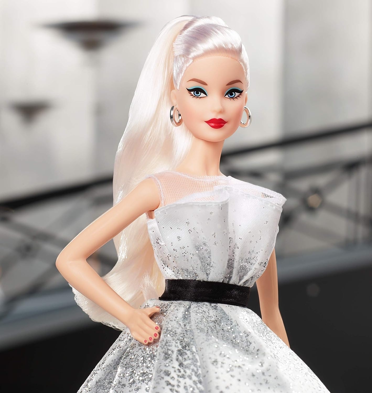 Barbie Signature 60. Yıl Kutlama Bebeği FXD88