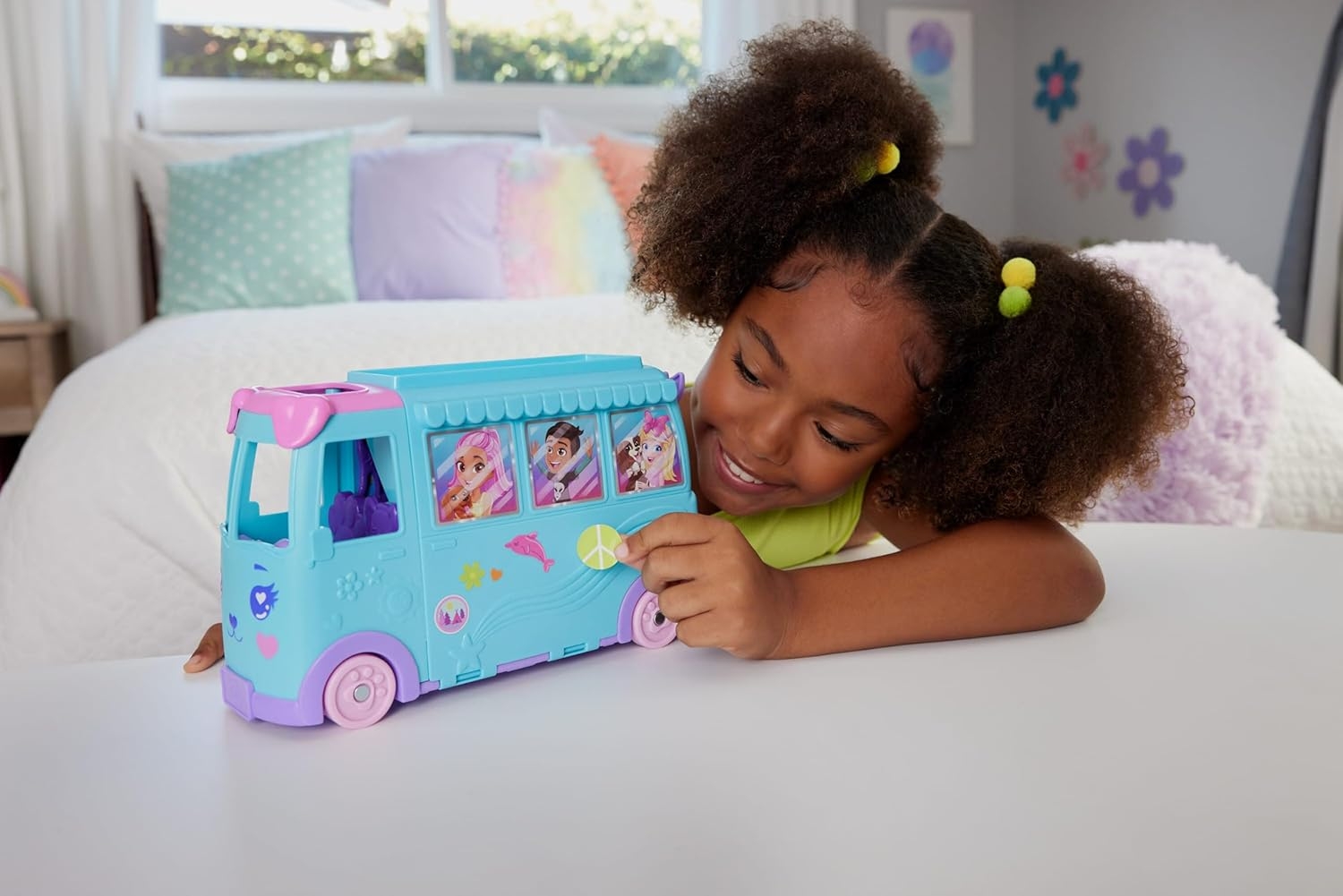 Polly Pocket Dönüşebilen Evcil Hayvan Karavanı Oyun Seti JCC22