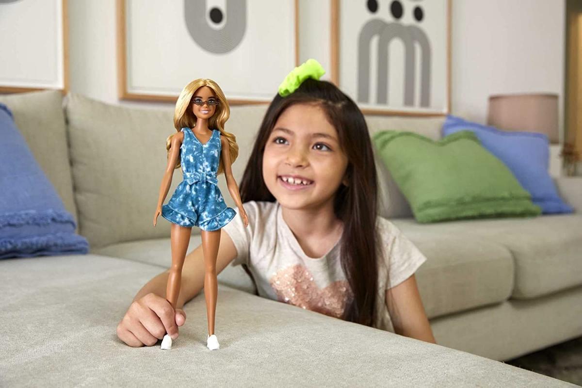 Barbie Fashionistas Büyüleyici Parti Bebekleri GRB65