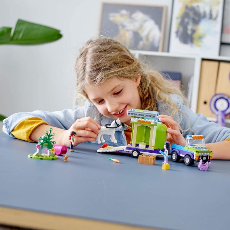 LEGO Friends Mia’nın At Römorku 41371 