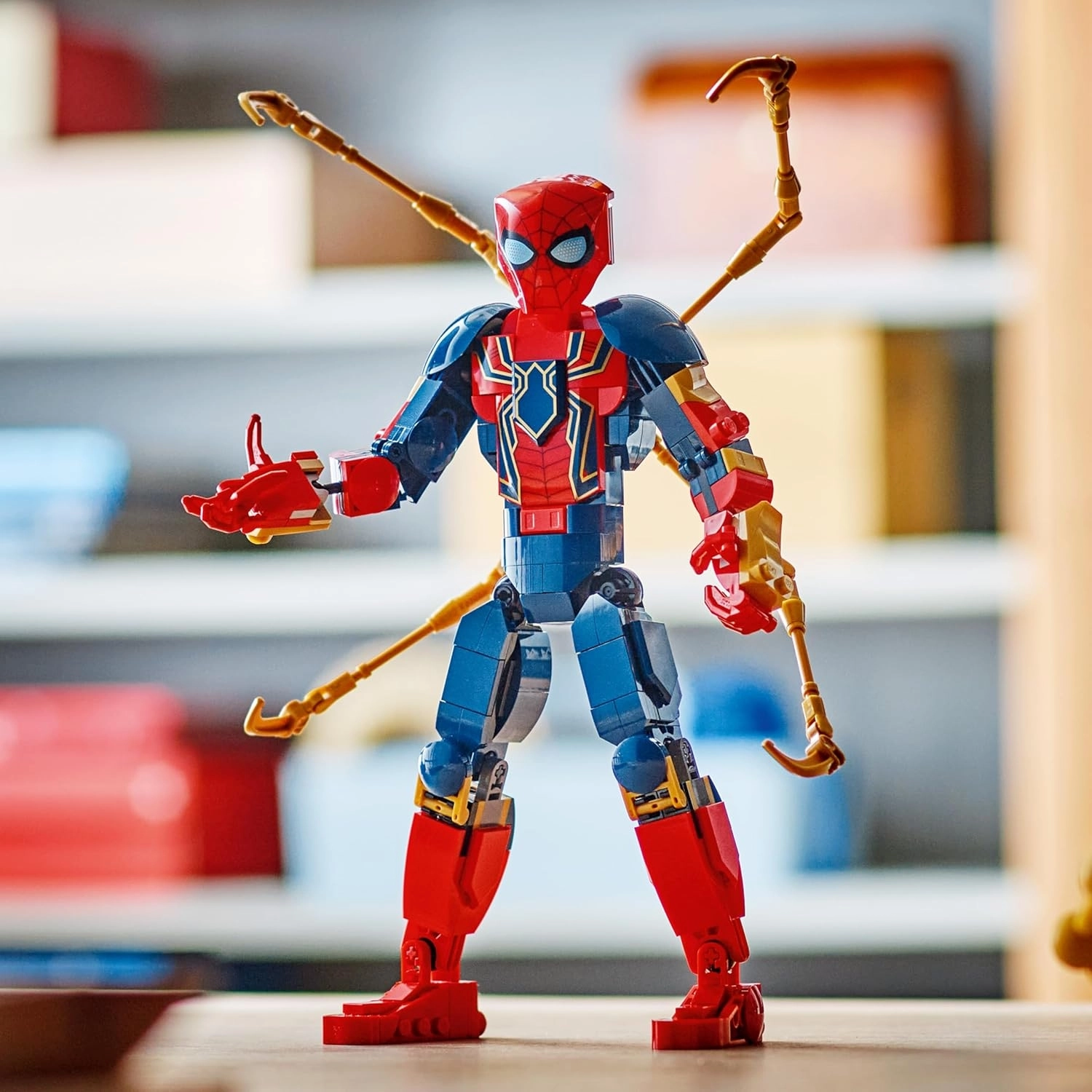 LEGO Marvel Iron Örümcek Adam Yapım Figürü 76298