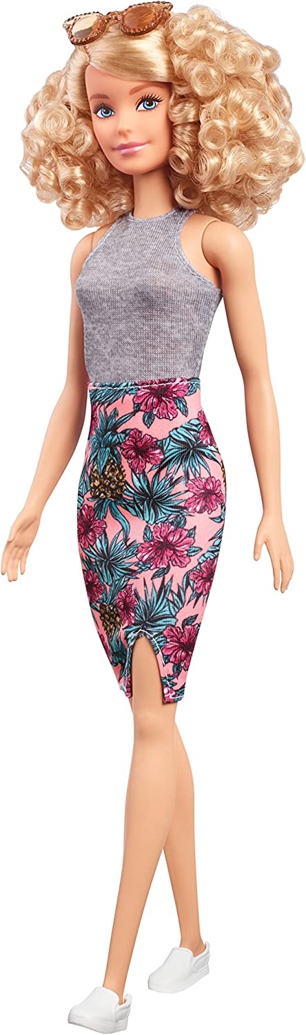 Barbie Fashionistas Büyüleyici Parti Bebekleri FJF35 