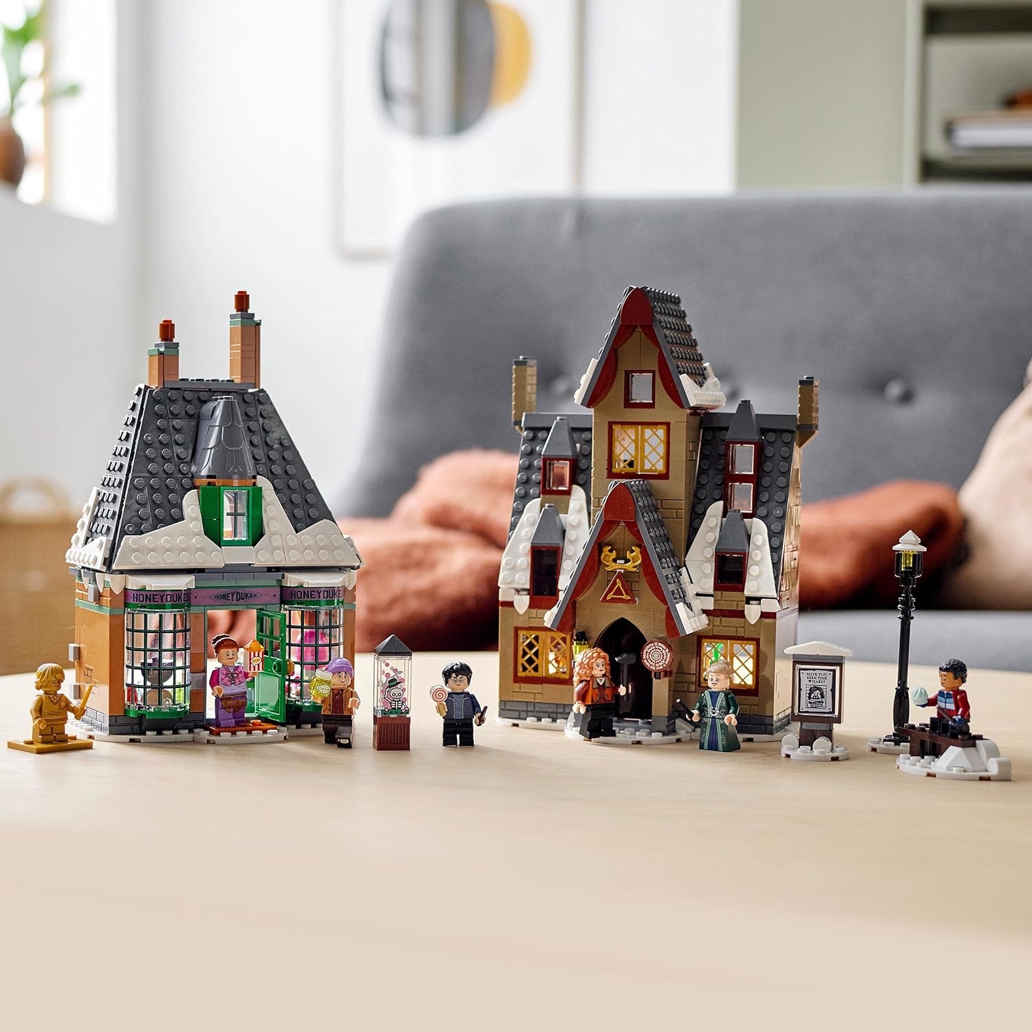 LEGO® Harry Potter™ Hogsmeade™ Köyü Ziyareti 76388