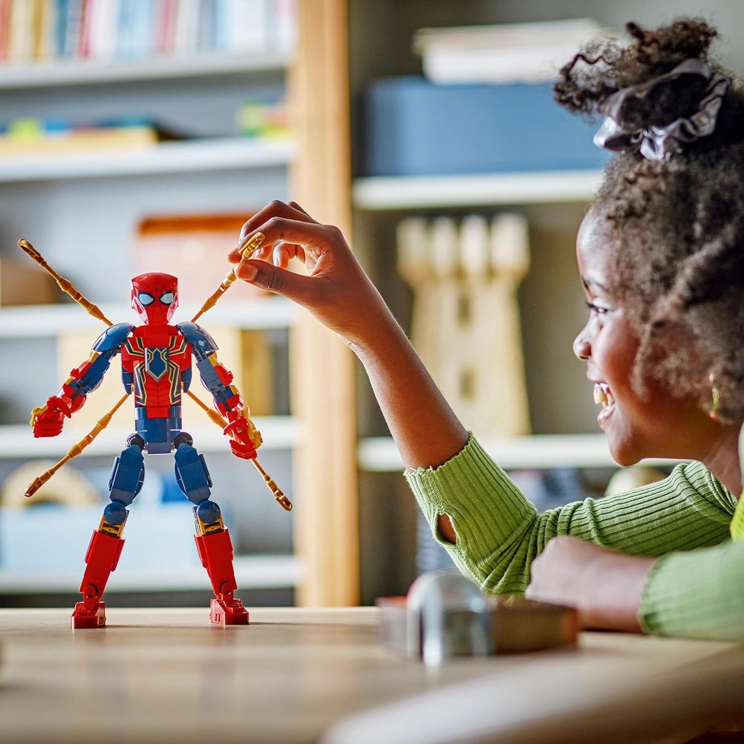 LEGO Marvel Iron Örümcek Adam Yapım Figürü 76298