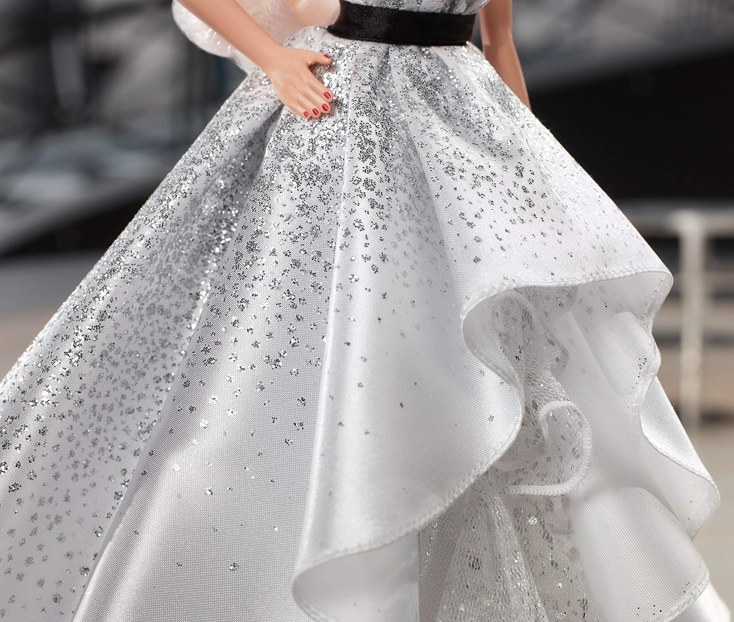 Barbie Signature 60. Yıl Kutlama Bebeği FXD88