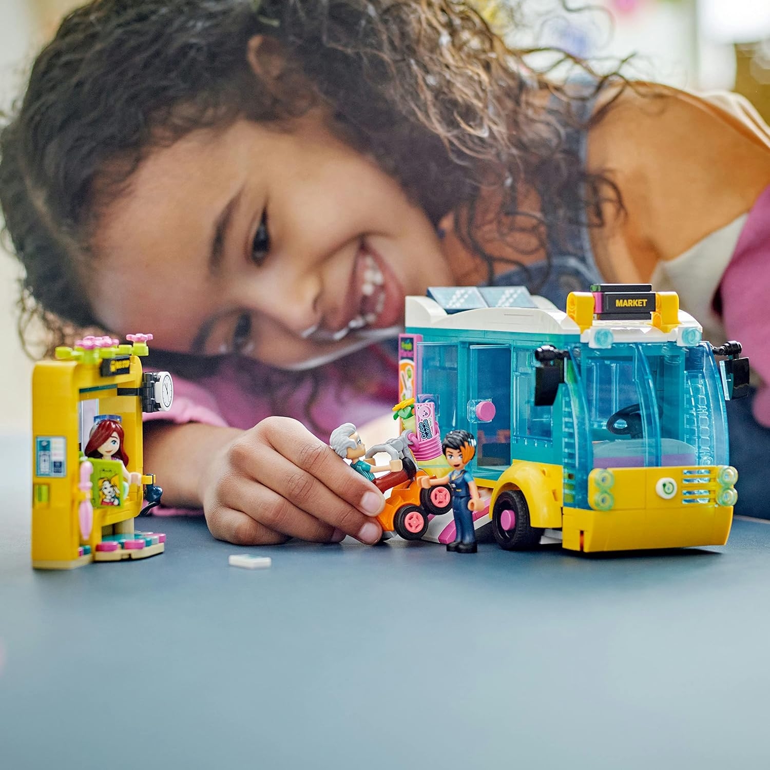 LEGO® Friends Heartlake City Otobüsü 41759