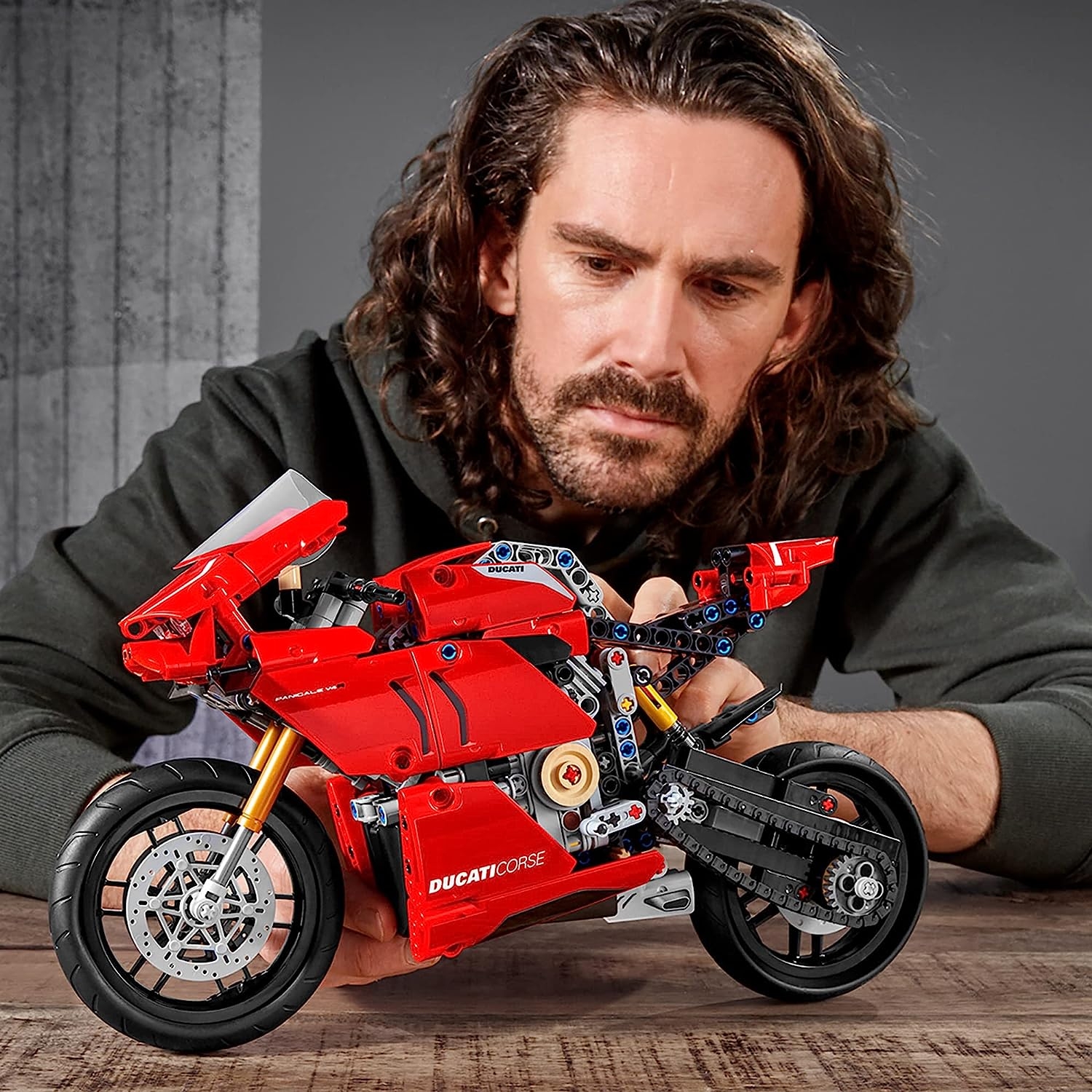 LEGO® Technic Ducati Panigale V4 R 42107