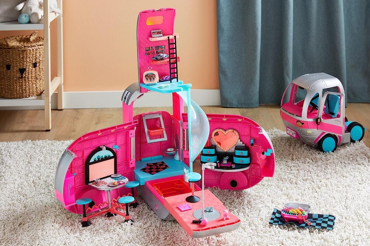 L.O.L Sürpriz Lol OMG Glamper Moda Karavan 4 in 1 Bebek Oyun Seti 