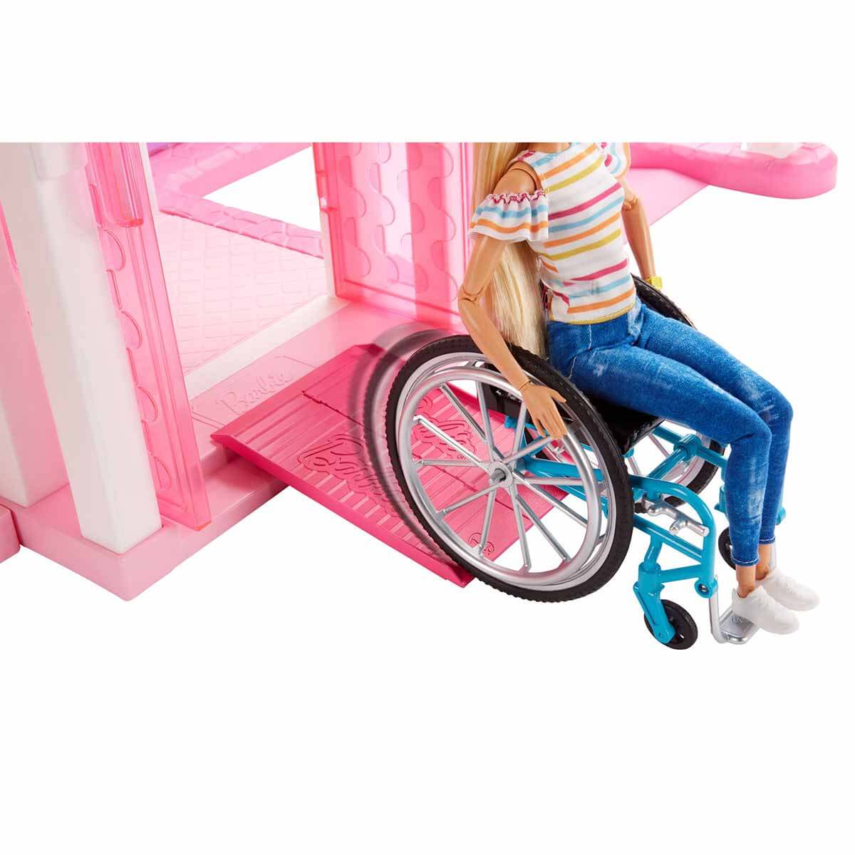 Barbie Tekerlekli Sandalyeli Bebek