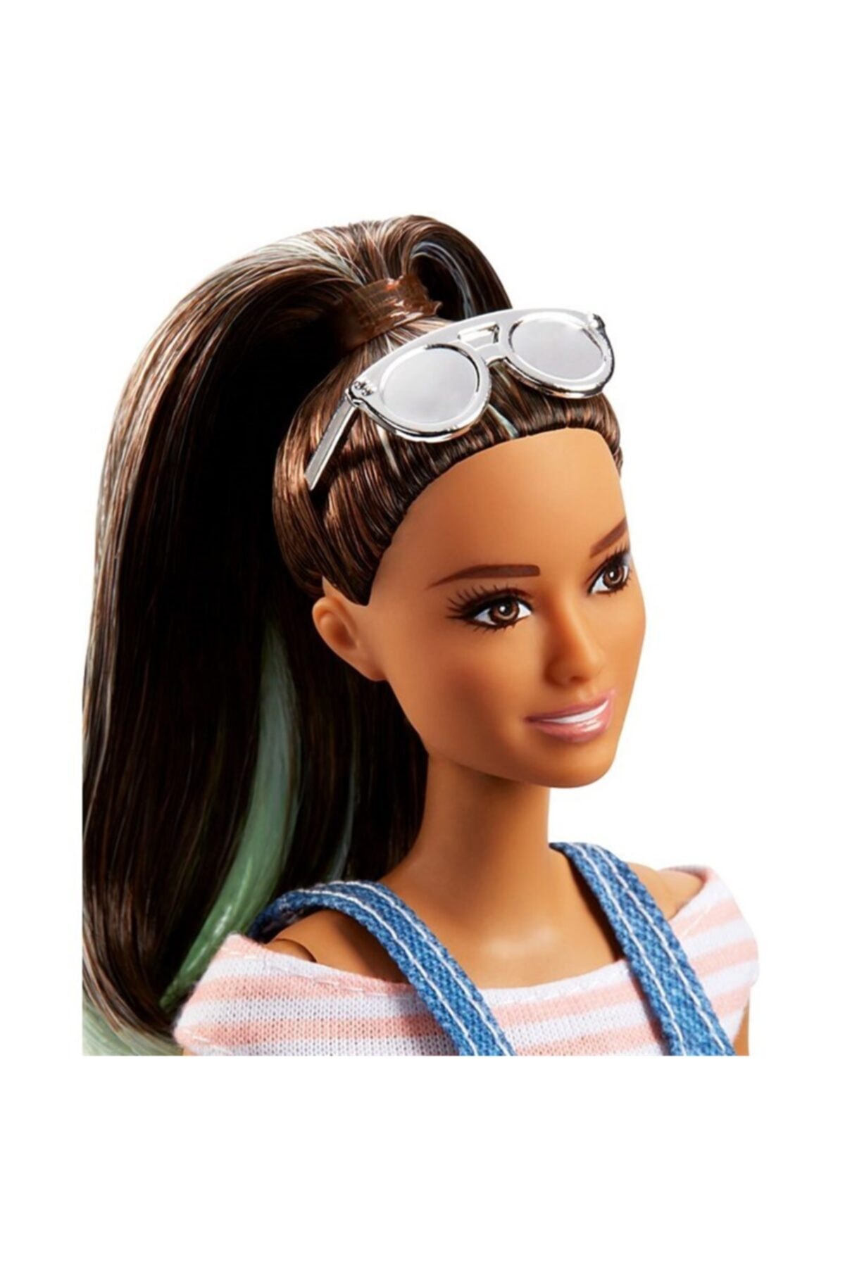 Barbie Fashionistas Büyüleyici Parti Bebekleri 