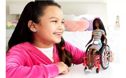 Barbie Tekerlekli Sandalyeli Bebek GRB94 
