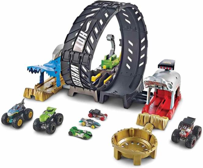 Hot Wheels Monster Trucks Çemberde Yarış Seti HBH70