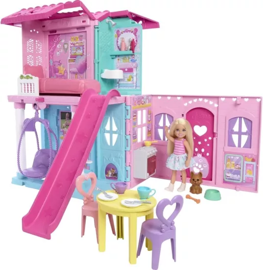 Barbie Chelsea oyuncak bebek evi, 15’ten fazla aksesuar içeren +43 x +33 cm’e kadar genişleyebilen açılır ev, 5 oyun alanı ve kaydırak, küçük bebek ve köpek figürü, JFW49