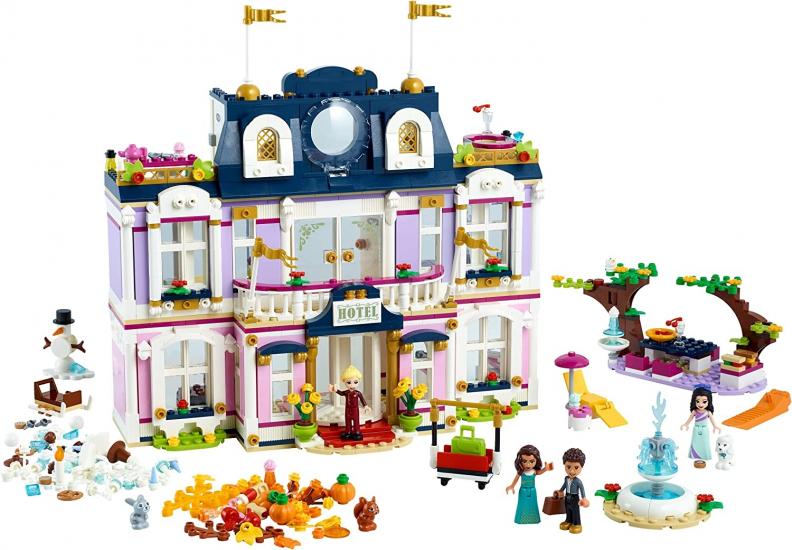 LEGO® Friends Büyük Heartlake City Oteli 41684 Yapım Seti; Emma, Stephanie, River ve Amelia Mini Bebekleri Dahildir (1308 Parça)