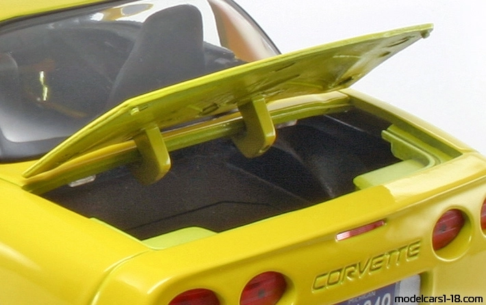 Maisto 1:18 Chevrolet Corvette C5 Z06 2001 Sarı Renk Model Araba